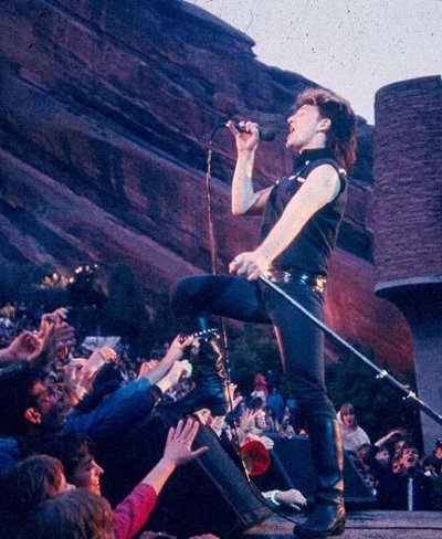 bono_redrocks.jpg