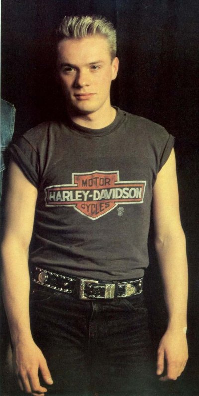 1987calendarlarryharleytsh_sm.jpg