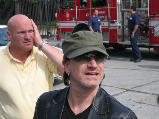 bono 3 26 05 007.jpg