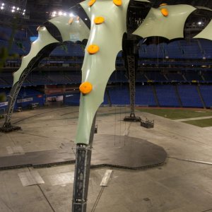 just the claw in rogers centre 9july11