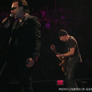 Mr_The_Edge_Bono_4_28_05_Vancouver_Interference_