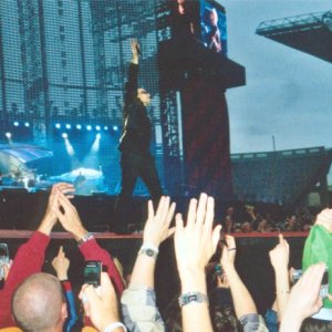 Bono salutes his home crowd