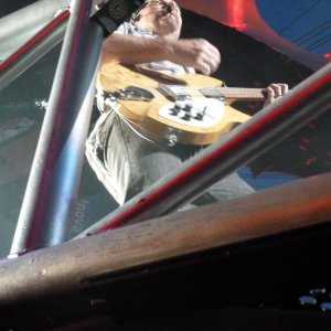 Edge above me during Mysterious ways w Rickenbacker