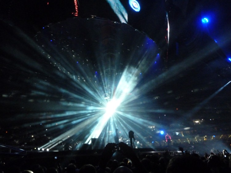 Discoball during WOWY