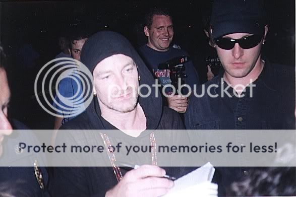 Bono-09.jpg