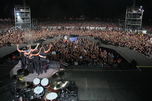 Metallica.snakepit%2Bstage.Switzerland.0530-12.jpg