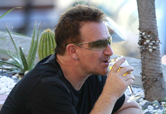 bono-drinks-beer.jpg