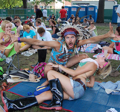 gawking-at-pitchfork-the-fashion-of-pitchfork-music-festival.2374631.36.jpg