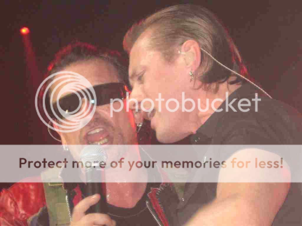 Bono_Larry_Love_and_Peace_singing.jpg