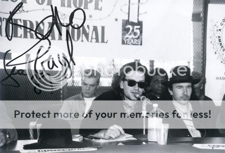 aigroupbwautograph.jpg