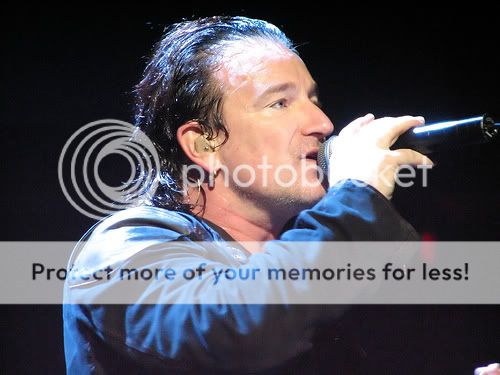 bono10-19-05washdcBobReck.jpg