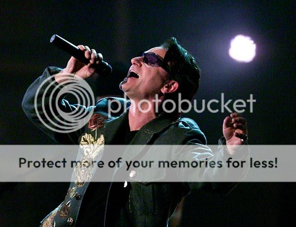 beautifulbono2-21-0143rdgrammys.jpg