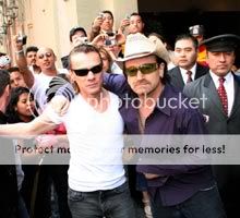 Bono_Larry_Mexico_walkabout2.jpg