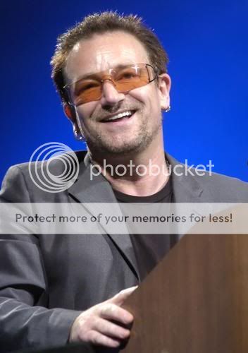 Bono_rie.jpg