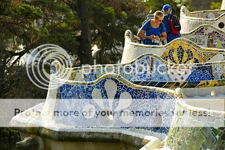 espana-barcelona-parque-guell-plaza.jpg