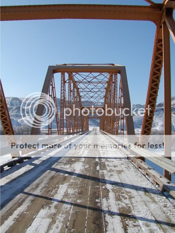 dorothy_red_deer_river_bridge4.jpg