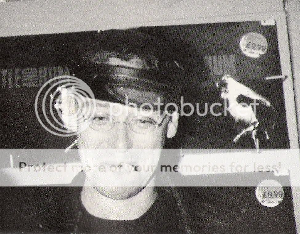 HMVrecordsDublin10-9-1988adam.jpg