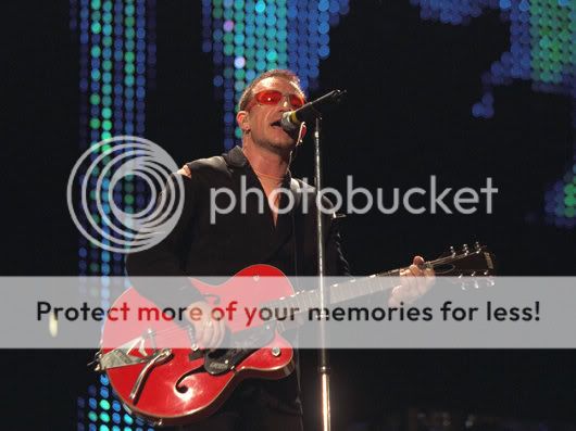 bono-red-gretsch-corbis-530-85.jpg