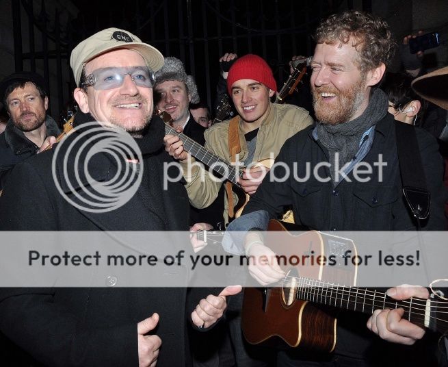 bonobuskingdublin12-24-2011glenhansardMundyDeclanORourkeHothouseFlowersLiamOMaonlai9.jpg