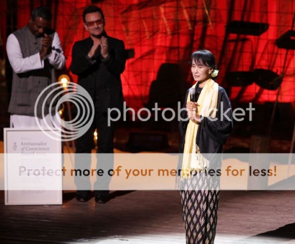 AmbassadorofConscienceAwardBordGaisEnergytheatreDublinIreland6-18-2012BonoAungSanSuuKyi12.jpg