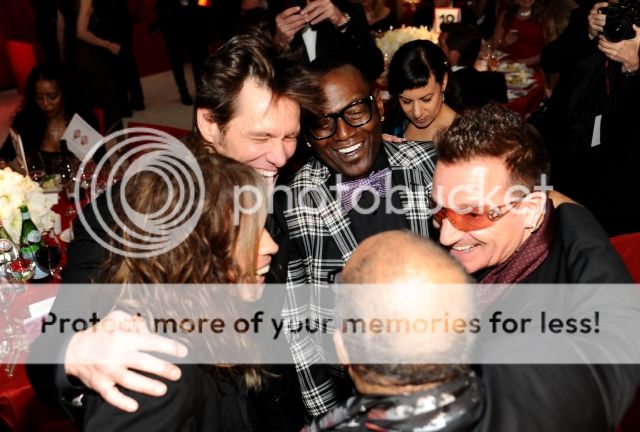 Bono21stAnnualEltonJohnAIDSFoundationWHollywoodCA2-24-201331StevenTylerJimCarreyRandyJacksonQuincyJones.jpg