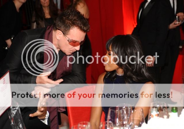 Bono21stAnnualEltonJohnAIDSFoundationWHollywoodCA2-24-201334NaomiCampbell.jpg