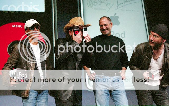 bonoeyesedgejimmyiovinestevejobs10-26-2004sanjoseappleipodevent.jpg