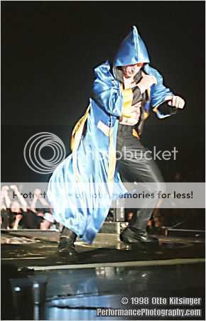 PopmartWaverlyParkMelbourneVictoria2-21-98Bonoboxer.jpg~original