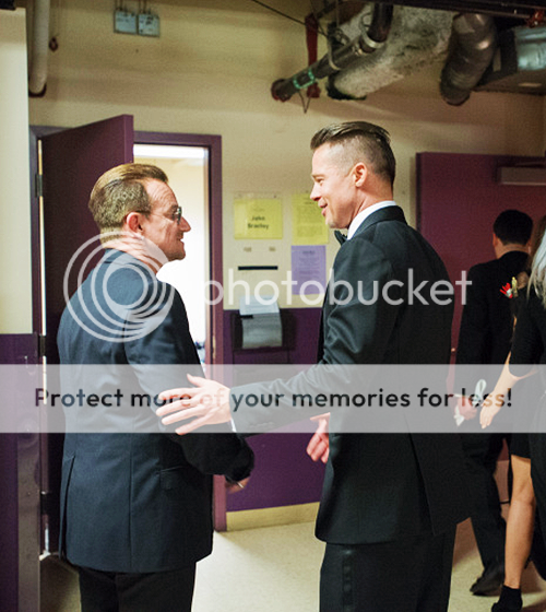 Bono86thAnnualAcademyAwardsBackstage3-2-2014bradpitt6.png~original