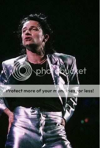Bono-mirrorball_man_clothes.jpg