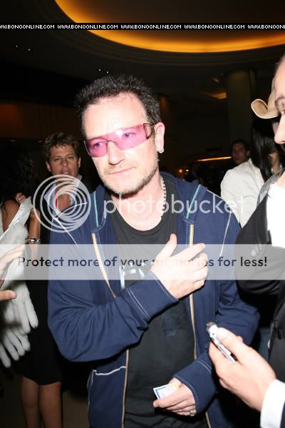 bono_cannes03.jpg