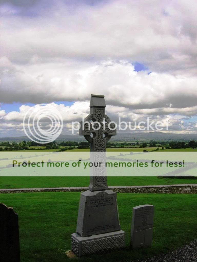 070409Rock-of-Cashel14HighCross.jpg