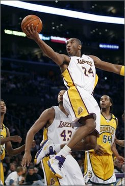 1071814809_SuperSonics_Lakers_Basketballx.jpg