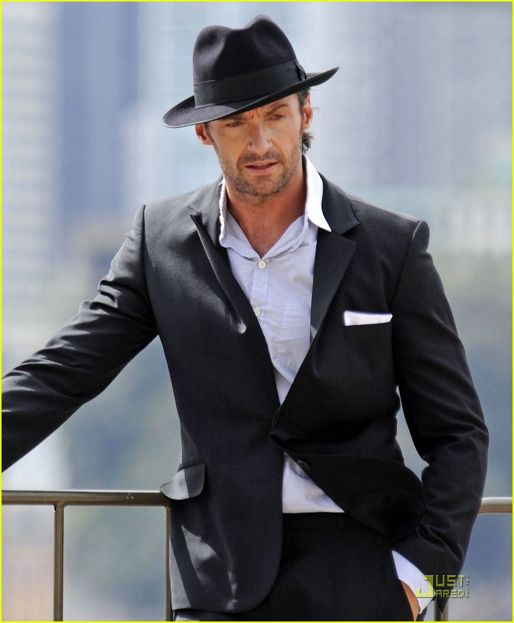 hugh-photo-hugh-jackman-25156371-1010-1222.jpg