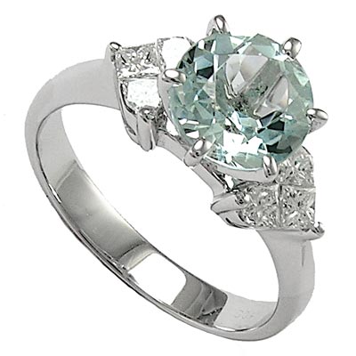 18K_White_Gold_Aquamarine_Diamond_Engagement_Ring.jpg