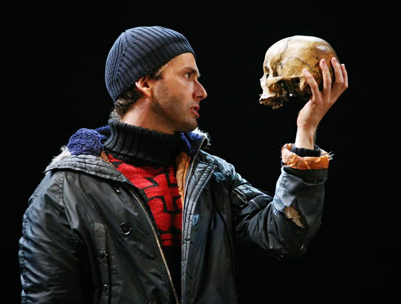 david_tennant_as_hamlet_photo_royal_shakespeare_co_489a6d2103.jpg