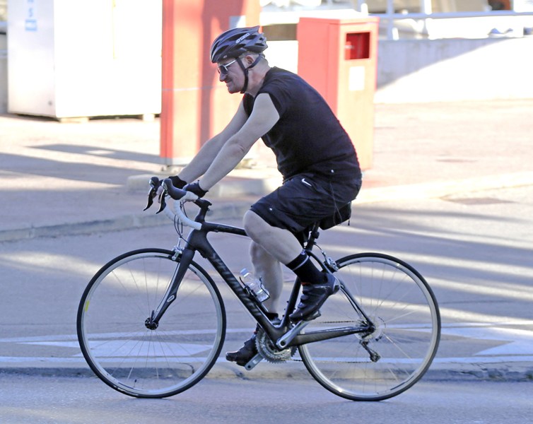 bono-bike-30jul13-07.jpg