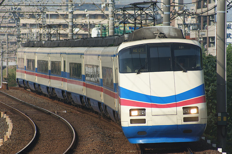 800px-Keisei_Electric_Railway_AE100.jpg