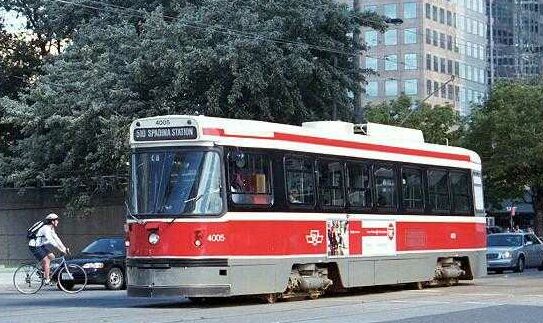 tor-lrt-stc-harbourfront-mixedtrf-sep2003cameo_m-taylor.jpg