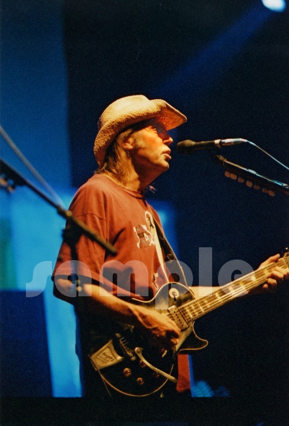 NeilYoung_150_02s.jpg