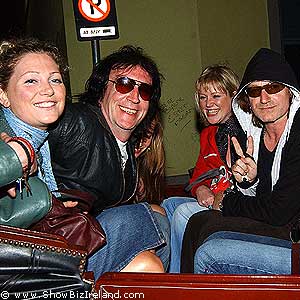 bono-horse-cart-5.jpg