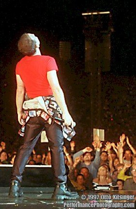 bono-pop-red shirt-back.jpg