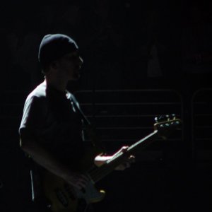 2005-05-22_U2_Philly_092_40_edge