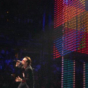 49-Bono Sings