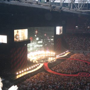 U2_arena_12