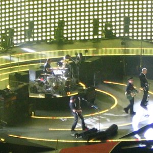 U2_arena_15