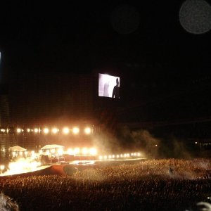 U2_Ullevi_29_juli_2005_ljus_078