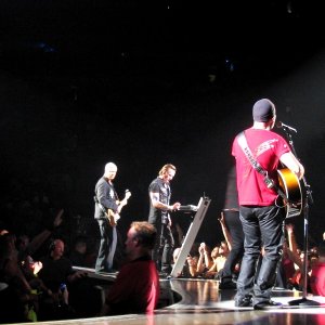 U2_in_the_middle_of_the_crowd