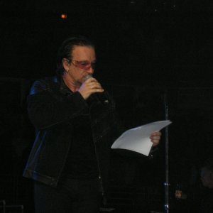 U2_-_Chicago_9-20-05_059