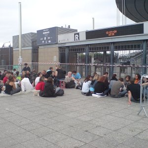 The GA queue at 10am